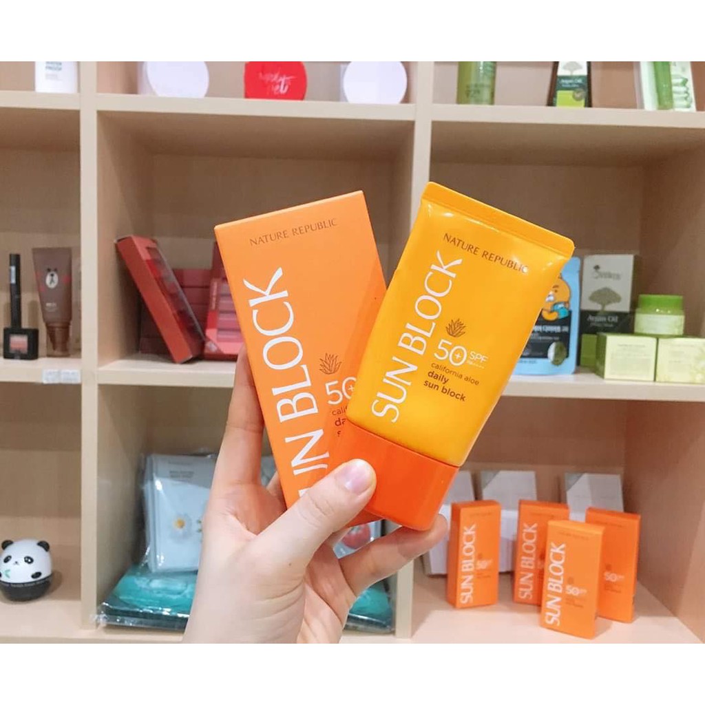 Kem chống nắng  nâng tông da kiềm dầu  NATURE  REPUBLIC Sunblock SPF50+ PA++++ 57ml không nhờn rít