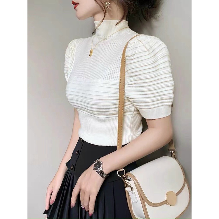 Áo len tay bồng cổ lỡ