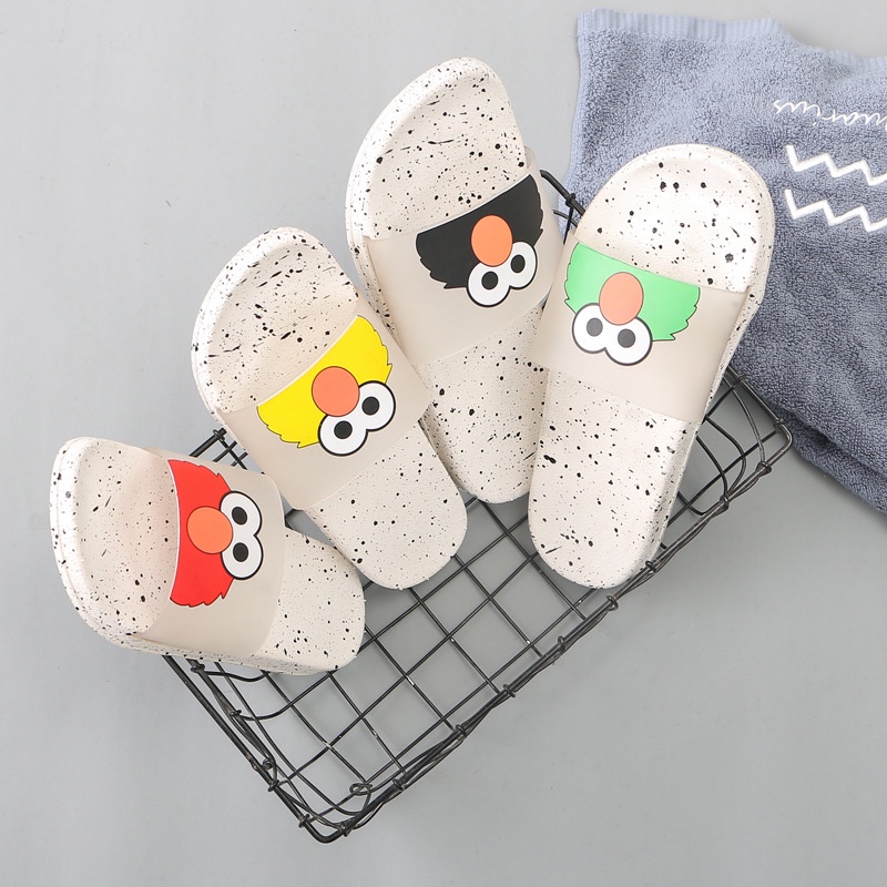 Dép bánh mì hoạt hình con gà 2 mặt cute mắt trố MKS40