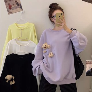 Áo sweater tay dài kèm gấu bông phong cách Hàn Quốc
