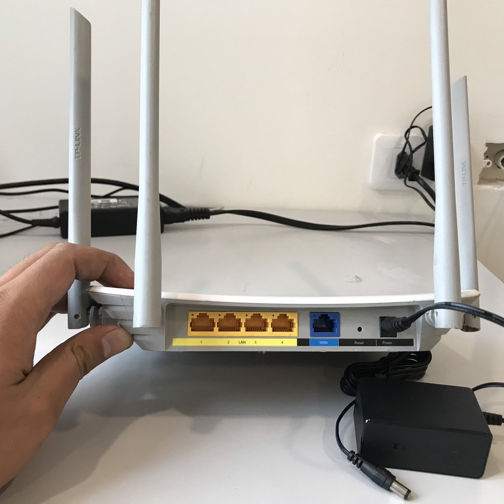 Bộ Phát Wifi TPLINK - WDR5620 4 râu, Băng tần kép - AC1200Mbs, Xuyên Tường Tốt