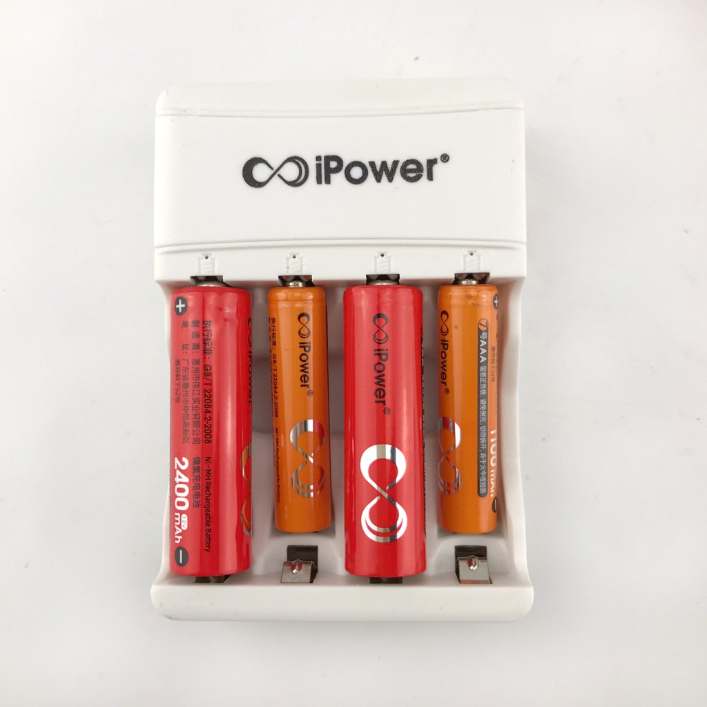 Sạc nhanh 4 ngăn và cell pin NiMH AAA, AA dung lượng 2400 mAh sạc được Ipower