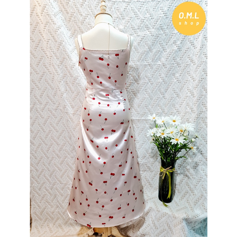 Đầm trắng in hình cherry cổ đính đá trẻ trung nữ tính