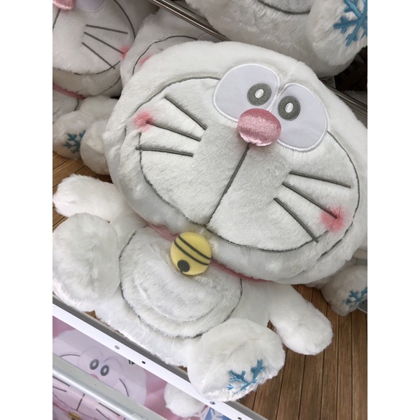 Gấu bông Doraemon trắng - Mega Jumbo Snow Dora.