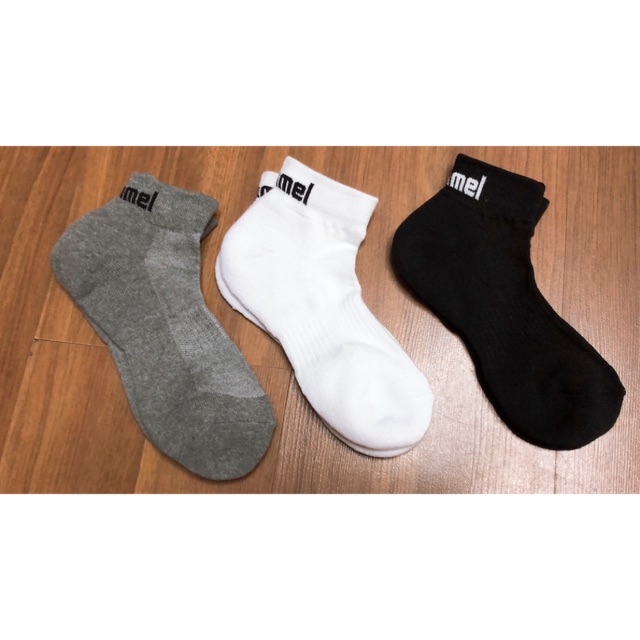 Tất Hummel dư xịn