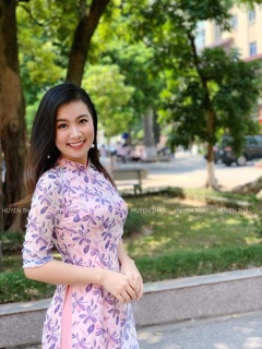 Áo dài hoa 4 tà kèm quần lụa thái