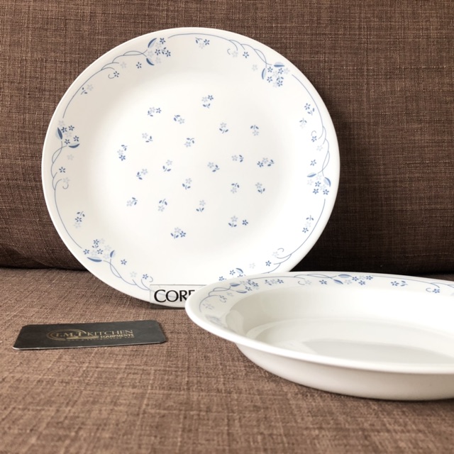 Dĩa thuỷ tinh Mỹ Provincial Blue Corelle (21.5cm-26cm)