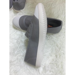 Giay Slipon chữ Y