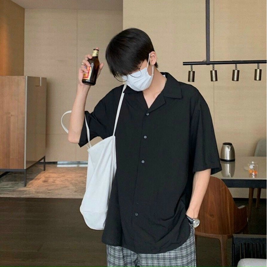 Áo sơ mi tay ngắn nam nữ form rộng Hàn Quốc sơ mi cổ vest unisex tay lỡ, chất vải lụa mịn chống nhăn OMAN SM35