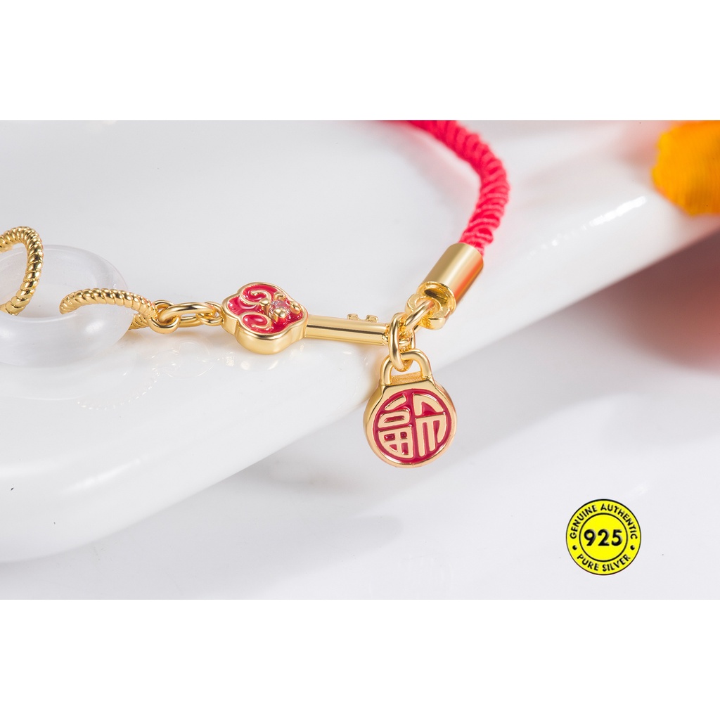 Vòng Tay Dây Đỏ Mặt Thẻ May Mắn Cho Nữ