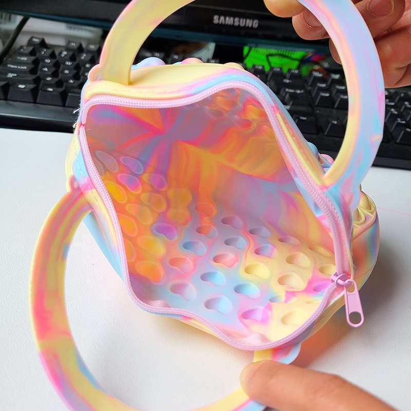 Đồ Chơi Bóp Giảm Căng Thẳng Hình Dạng Túi Đeo Chéo Bằng Silicone