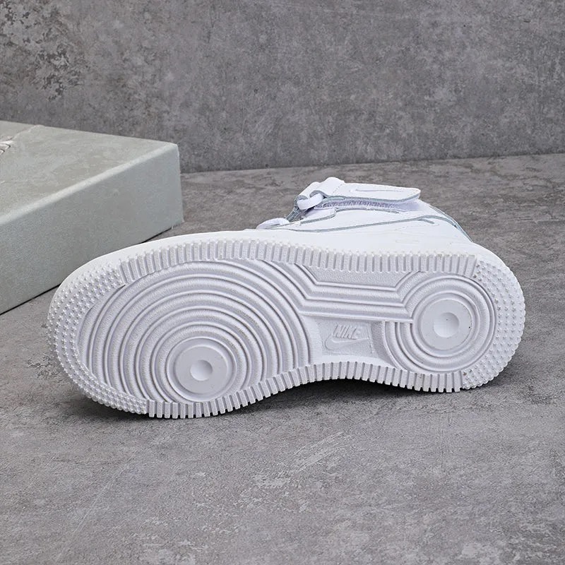 Giày thể thao Nike Air Force Oneone họa tiết graffiti cá tính dành cho bé