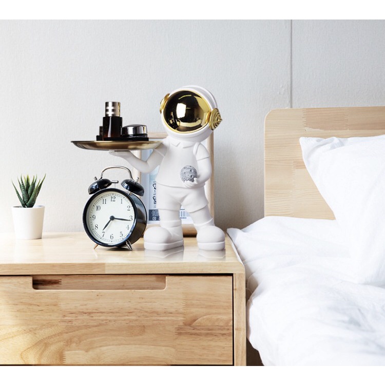 Mô hình tượng phi hành gia bê khay trang trí, decor nhà cửa, bàn làm việc, tủ kệ