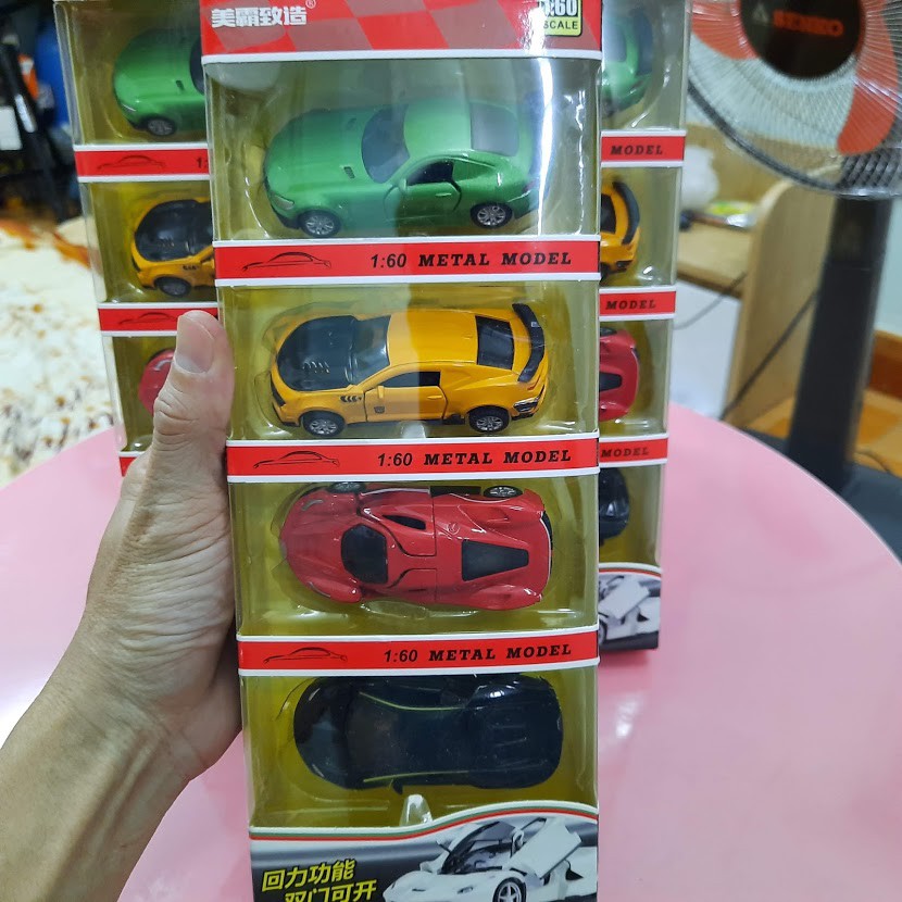 Bộ 4 xe ô tô die cast mini chạy cót mở được cửa ,xe bằng kim loại đồ chơi trẻ em