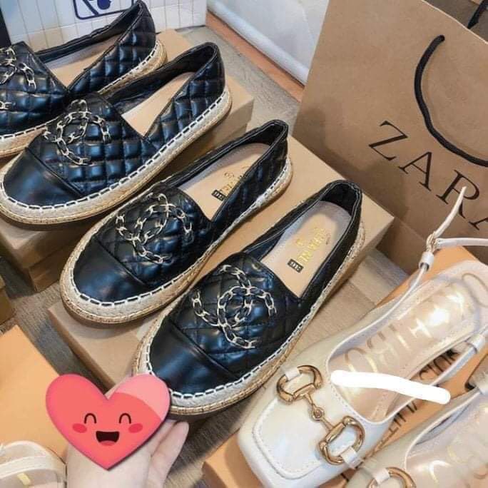 Giày slipon thổ cẩm ChaneI trần trám - mặt kim loại