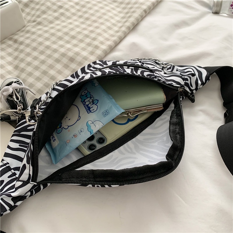 Túi Đeo Chéo Họa Tiết Bò Sữa Phong Cách Thể Thao Mới