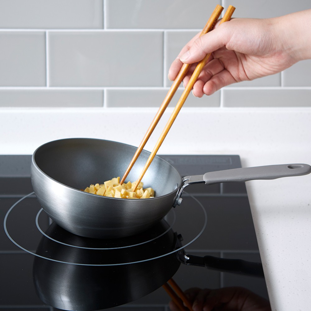 [Mã LIFEHL3 giảm 8% đơn 250K] Chảo Wok Lock&amp;Lock Handycook có tay cầm 15.5cm - Màu xám LHD1165