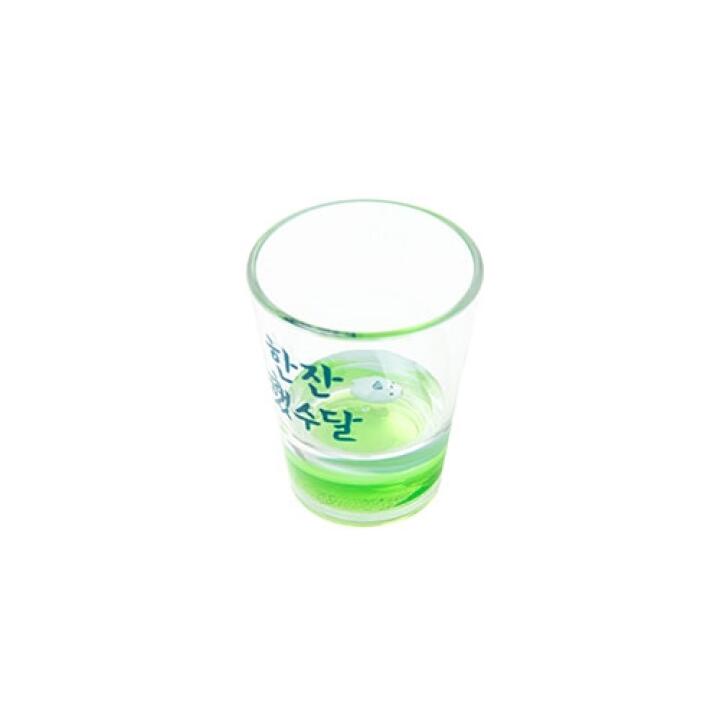 Ly Uống Rượu Soju ARTBOX Hàn Quốc Thủy Tinh Mô Hình Rái Cá Dễ Thương Dưới Đáy Ly Màu Xanh