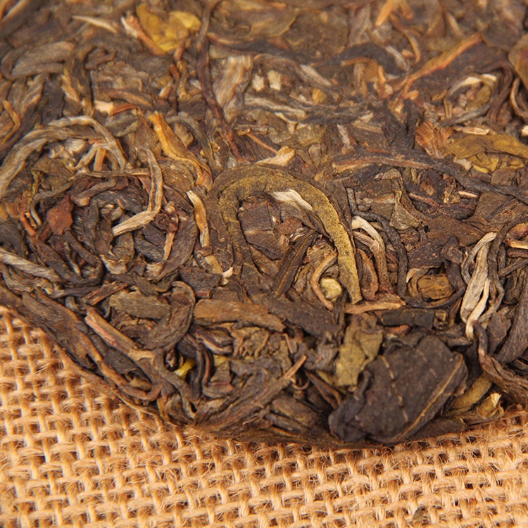 Bánh Trà Phổ Nhĩ Sống Băng Đảo Mãnh Hải Vân Nam 100 gram năm 2019 (Thất Tử Điềm)