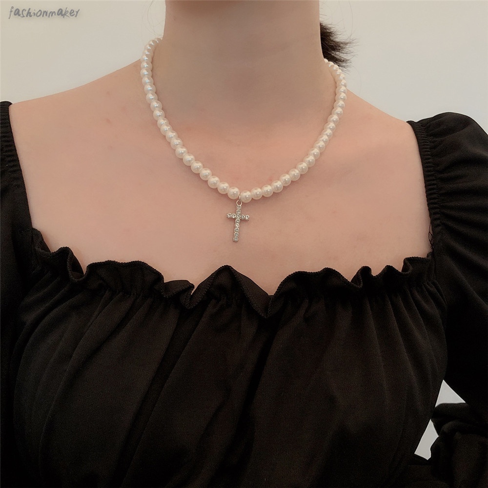 Vòng cổ choker mặt chữ thập đính ngọc trai giả thời trang cho nam nữ