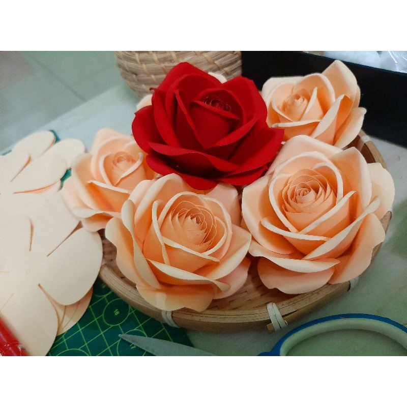 Set nguyên liệu đầy đủ làm nguyên cây hoa hồng bằng giấy mỹ thuật