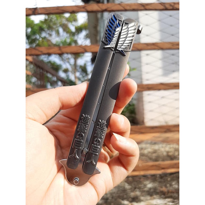 Mô hình butterfly knife attack on titan | Baystore
