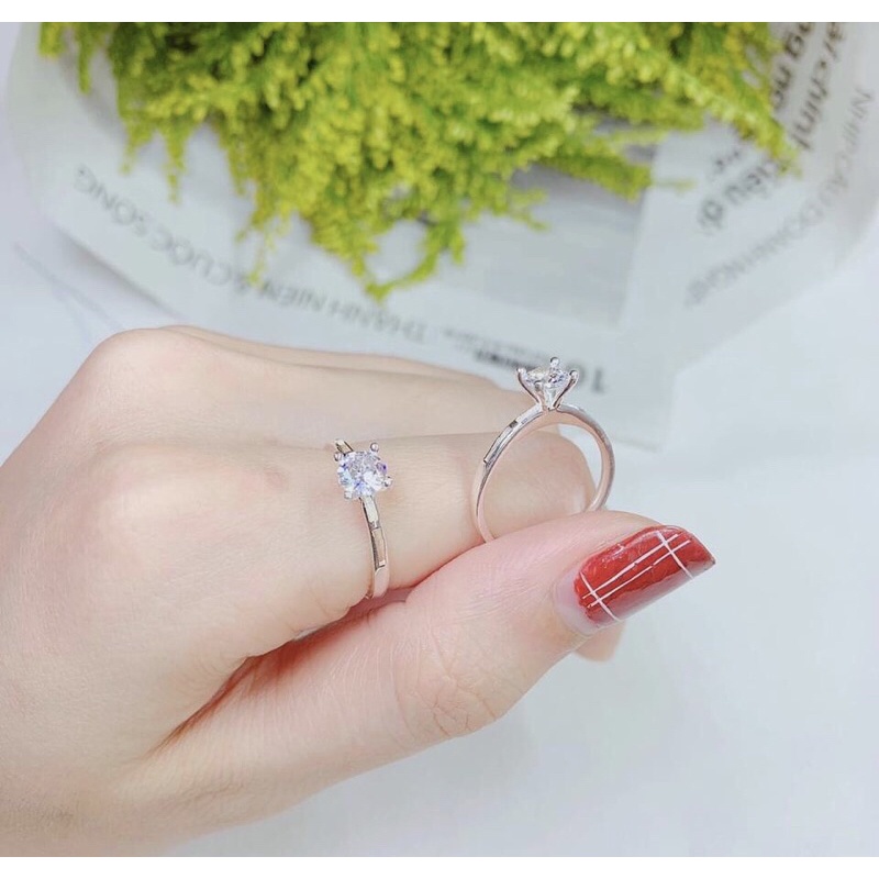 Nhẫn nữ đá chủ 4 chấu bạc ta xinh xắn
