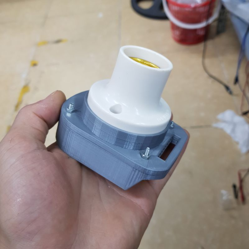 Đế Đèn Đui E27 12V-24V Sử Dụng Pin Chân MAKITA 21V Gắn Bóng LED Không Kèm Pin