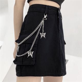 Chân váy denim ngắn màu đen phối dây xích cánh bướm phong cách retro cá tính