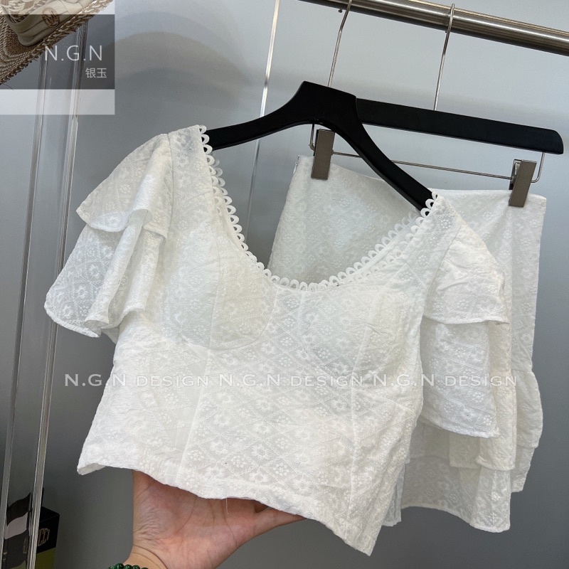 Set áo cổ V cánh tiên + chân váy