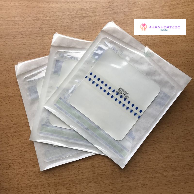 Băng vô trùng trong suốt Hetis Film , dùng bảo vệ hình xăm, vết thương nhỏ sạch ít dịch