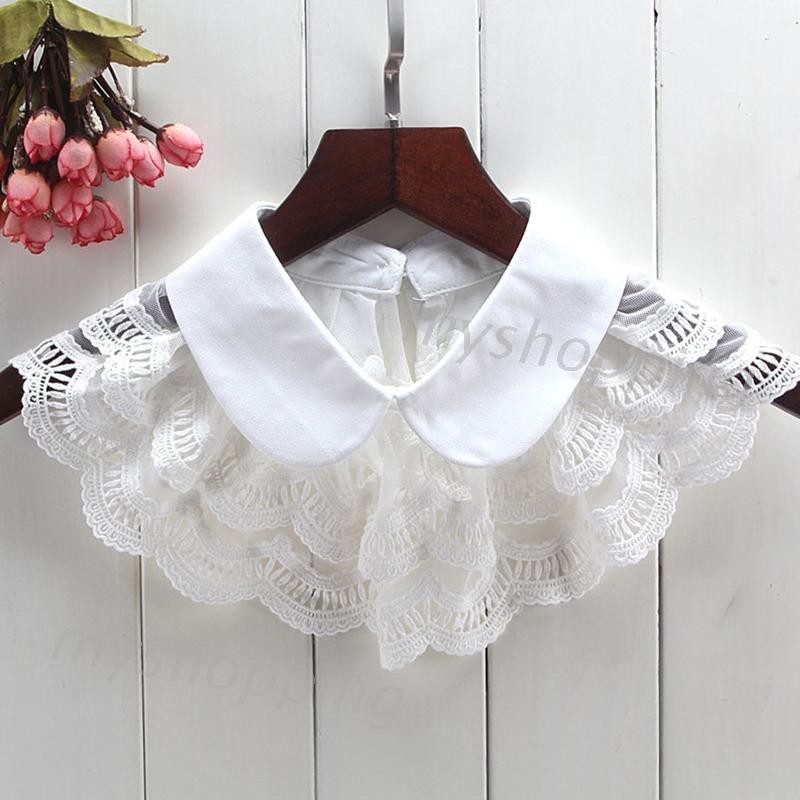 Cổ áo giả viền hoa phong cách thời trang dành cho nữ