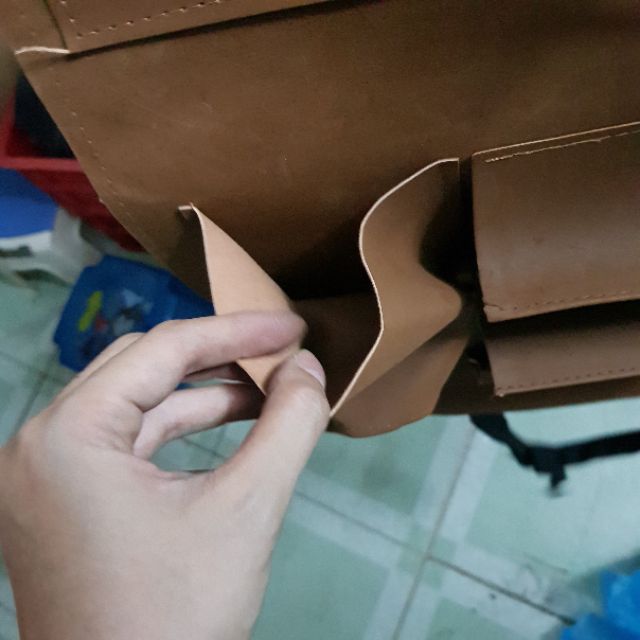 Ví da sau ghêa xả lỗ hơn nửa giá