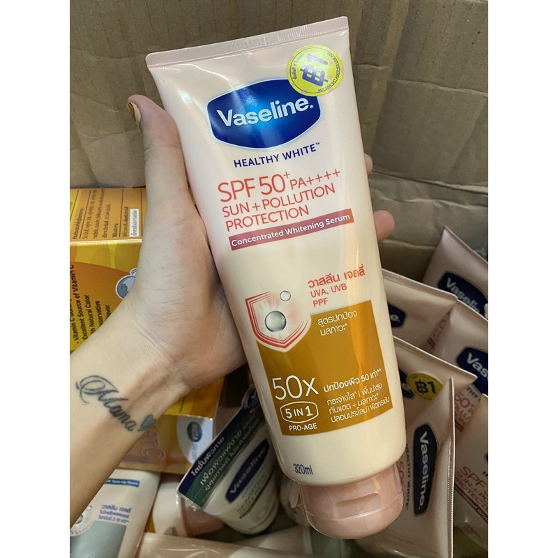 Vaseline Thái Lan 50x sáng da chống nắng 320ml