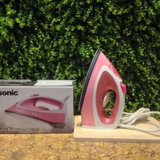 Bàn là hơi nước Panasonic