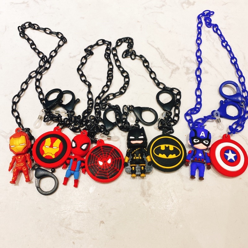 dây đeo khẩu trang Marvel 2 charm