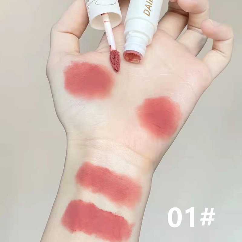 Son Kem Màu Nhung Đào Mềm Mại Không Dính Ly JP5