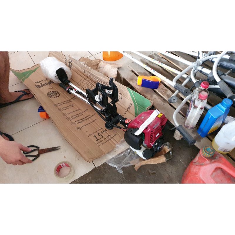 Máy chạy thuyền hơi 4 thì. Động cơ kèm dàn láp chân vịt đứng chạy xuồng và Ca Nô