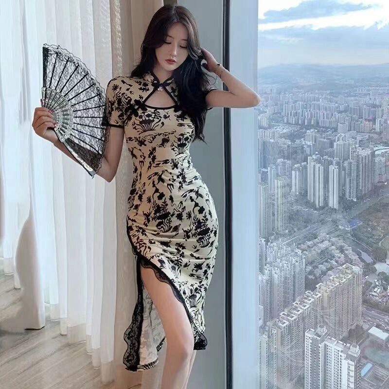 Đầm Sườn Xám Tay Ngắn Phối Ren Hoa Phong Cách Vintage