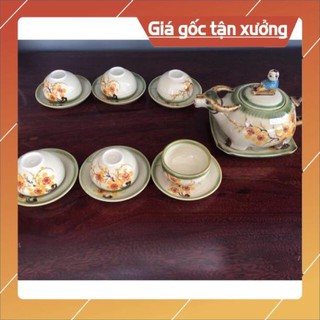Ấm chén con trâu vẽ hoa mai Bát Tràng