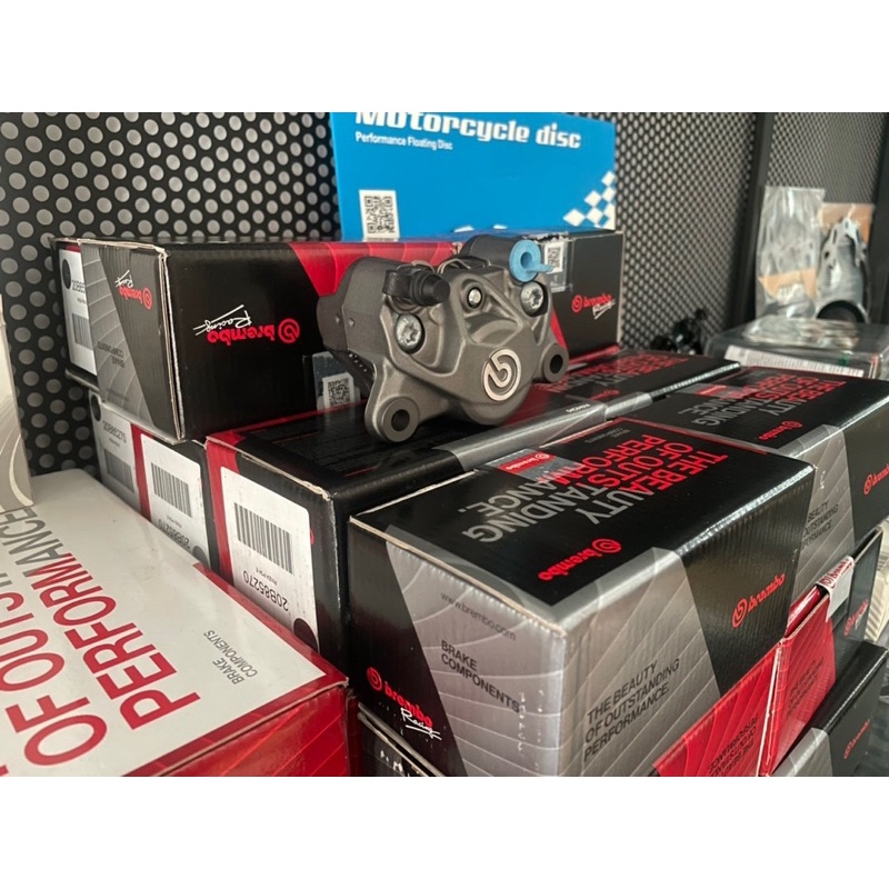 Heo dầu Brembo xám logo lớn hàng chính hãng Italia