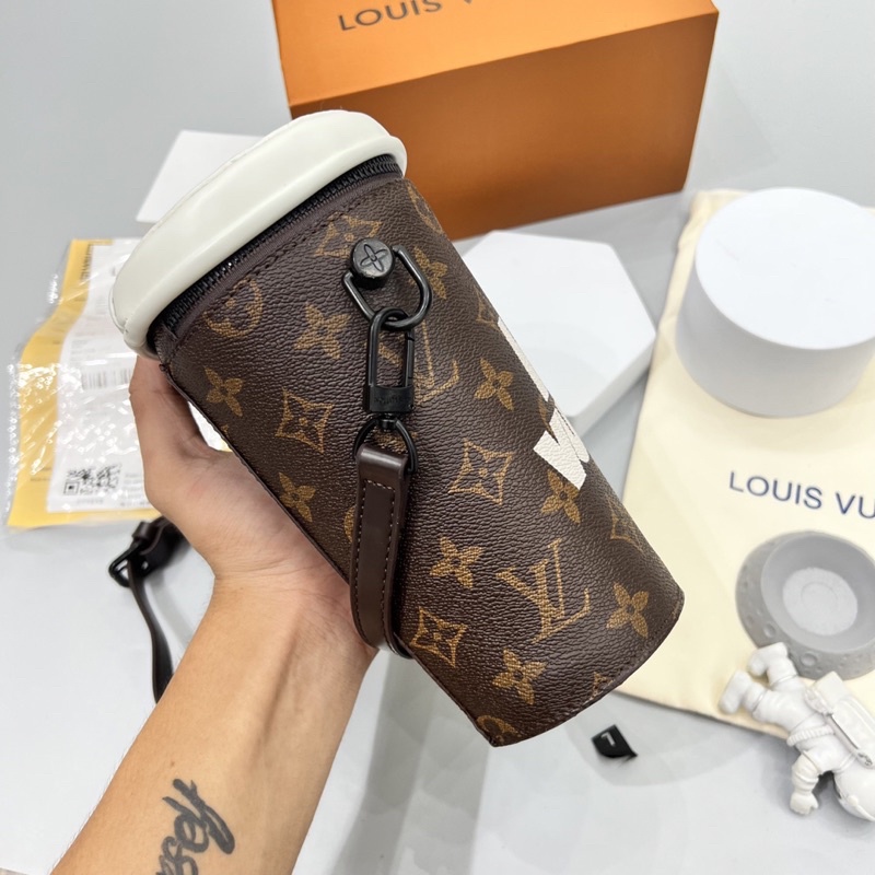 Túi hình Cốc L.V Chất Liệu Da PU đẹp phong cách SPF - Túi Đựng Cốc L.V cao cấp cho nam và nữ