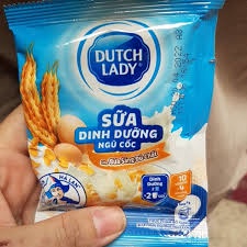 Sữa ngũ cốc dinh dưỡng cô gái Hà Lan Dutch Lady cho bữa sáng đủ chất - Thùng 100 gói