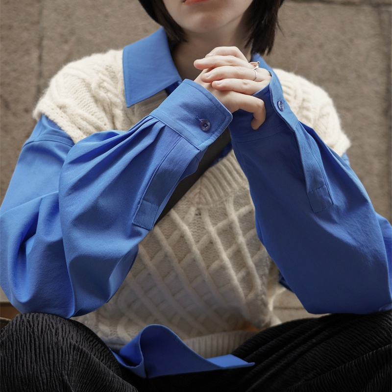 Áo Sơ Mi Hai Dây Màu Xanh Lá Đậm Phong Cách Pháp Độc Đáo Thời Trang Cho Nữ 2022