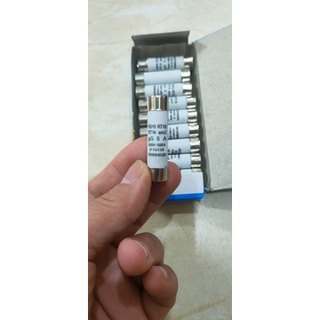 10 Cầu chì sứ 5A 10x38