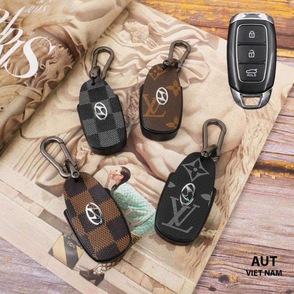 Bao da chìa khóa Smartkey Hyundai 3 nút (Accent,Santafe,Kona) da Canvas L.V xẻ túi cao cấp