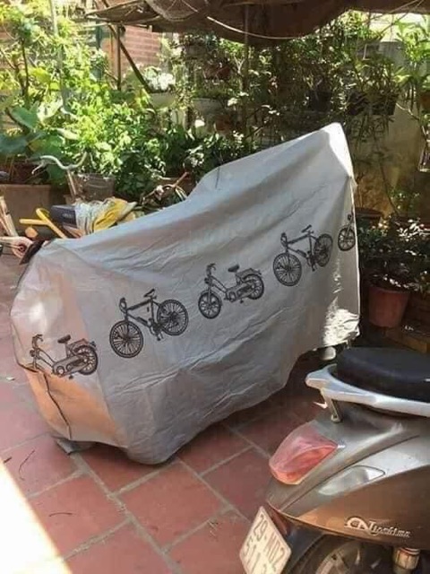 Phủ xe máy chống nắng mưa