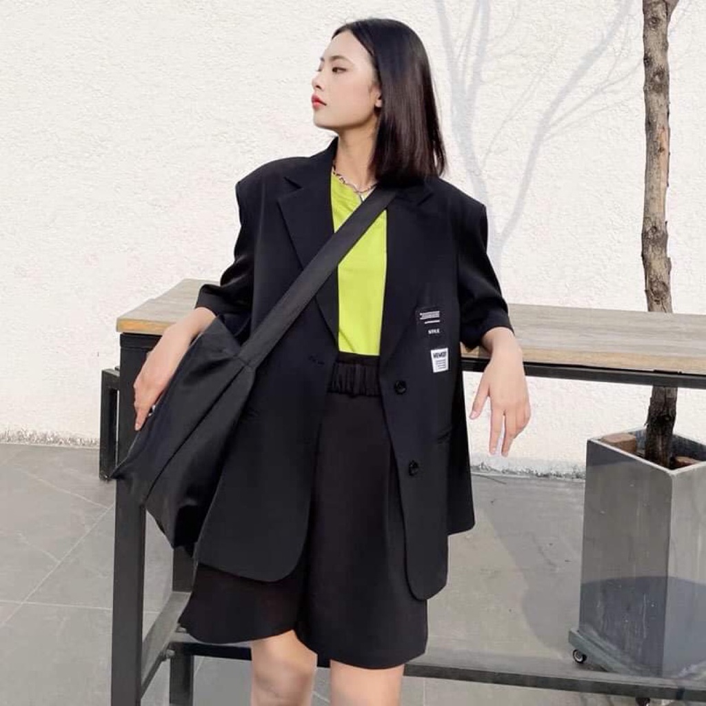 Áo vest đen tay ngắn túi ngực gắn tag mỏng mặc hè thu form suông rộng VE17