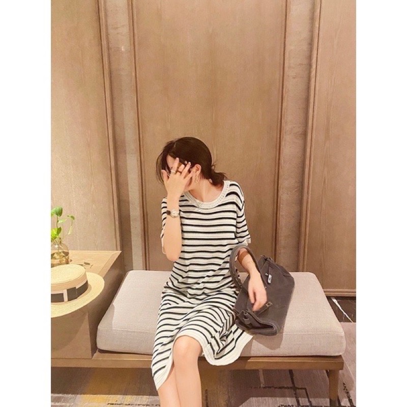 Đầm len kẻ ngang Mongtoghi hàng Quảng Châu cao cấp Chất đẹp