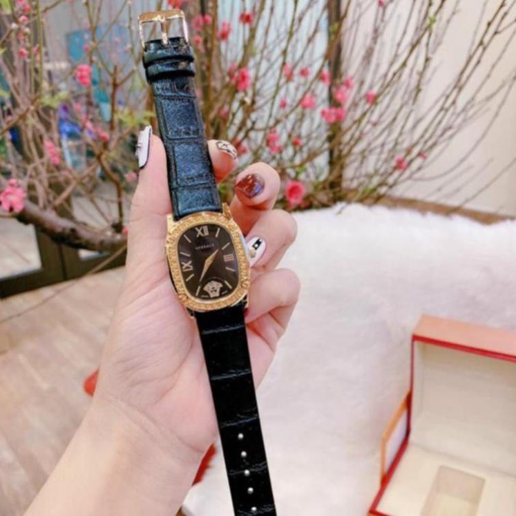 Đồng hồ nữ versace dây da, viền mặt thép tinh tế, siêu bền bảo hành 12 tháng